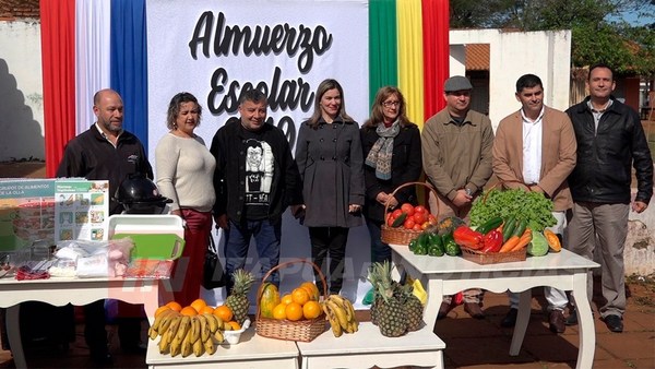 LANZAMIENTO DE ALMUERZO ESCOLAR SE REALIZÓ EN CNEL. BOGADO.