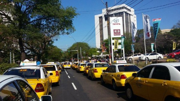 Taxistas anuncian nueva movilización para este martes | Noticias Paraguay