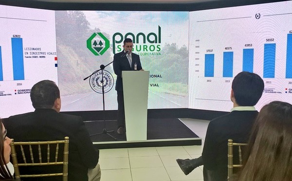 Con apoyo de Panal Seguros, brindaron una charla sobre seguridad vial en la Expo - Radio 1000 AM