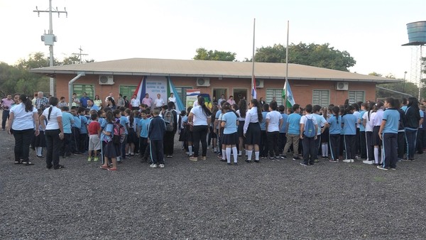 Vuelta a clases con docentes nuevos en el departamento de Boquerón