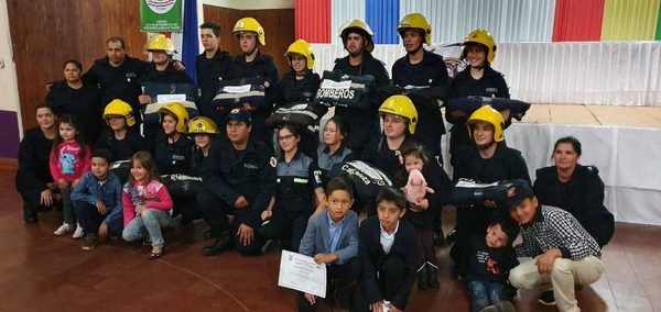 JURÓ PRIMERA REMESA DE BOMBEROS EN EDELIRA KM 21