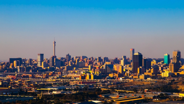 Johannesburgo, el corazón financiero de Sudáfrica invita a conocer su cultura y riqueza natural