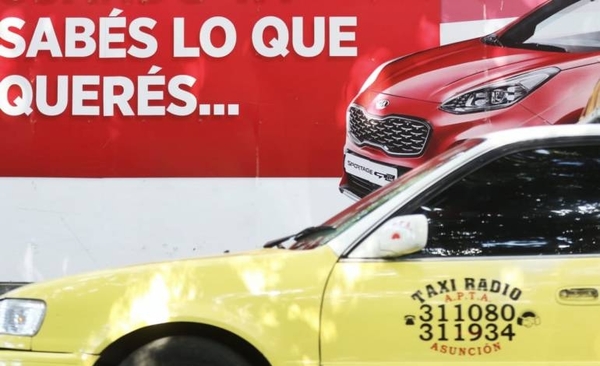 HOY / Plantean que taxistas paguen por utilizar las paradas