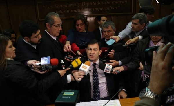 HOY / Ovelar declara G. 4.000 millones en inmuebles y G. 5.500 millones en activos