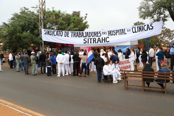 Clínicas clama por mayor presupuesto