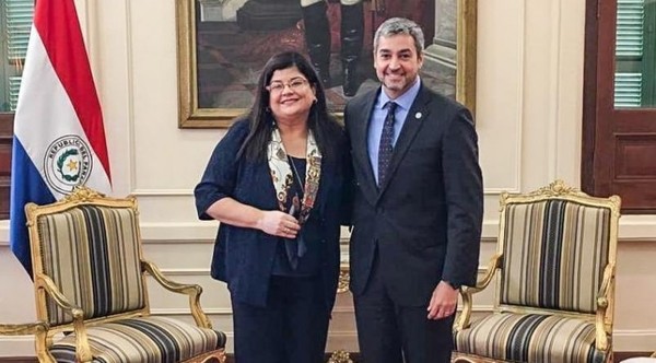 Jura como ministra de la Corte una partidaria de la reelección - ADN Paraguayo