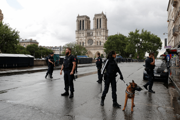 Francia aprueba el proyecto de ley para la reconstrucción de Notre Dame