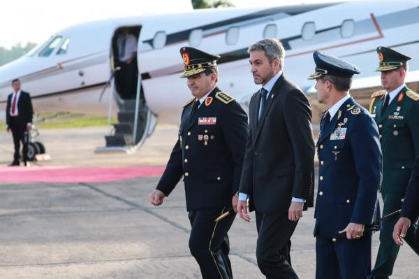 Jefe de Estado viajó a la Argentina para participar de Cumbre del Mercosur