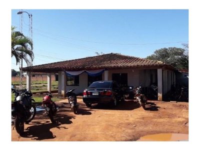 Joven golpeó a su familia y dejó inconsciente a policía