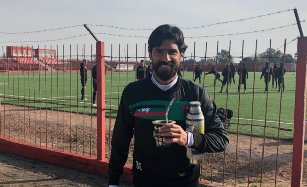 HOY / A donde quiera que vaya lleva el mate y a Sol de América