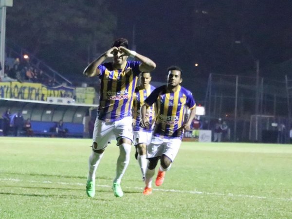 Luqueño golea y sella su clasificación