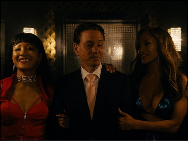 Jennifer López y Cardi B presentan el primer tráiler de la cinta Hustlers
