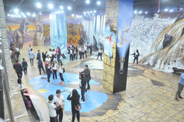 Unas 20.000 personas disfrutaron del único Museo 3D de Paraguay