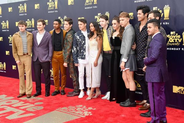 Netflix elimina la escena del suicidio en la serie “13 Reasons Why” - Cine y TV - ABC Color