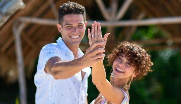 Sarah Hyland, de “Modern Family”, anuncia compromiso con Wells Adams - Gente - ABC Color