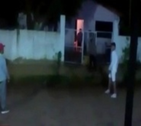 Dos heridos tras violenta pelea entre adictos - Paraguay.com