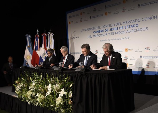Chile ratifica su adhesión a la candidatura para el Mundial 2030 | .::Agencia IP::.