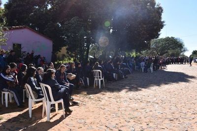Rosarinos en contra de fusión entre el IPS y el centro de salud - Nacionales - ABC Color