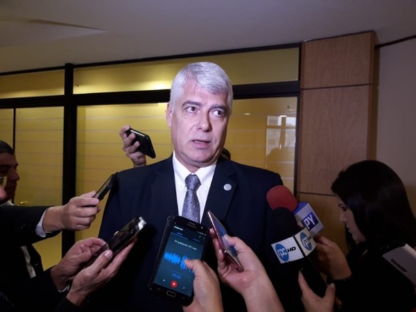 Titular del MOPC presentó informe sobre las inquietudes de legisladores - Radio 1000 AM