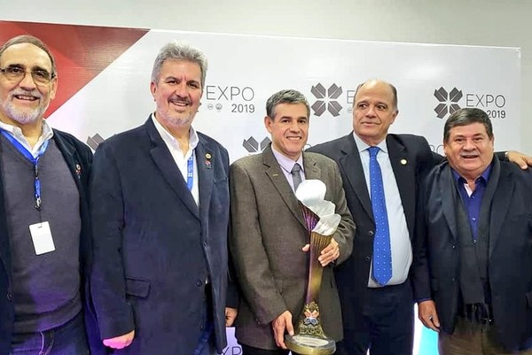 La CU recibe importante distinción por su stand en la Expo 2019 - Radio 1000 AM