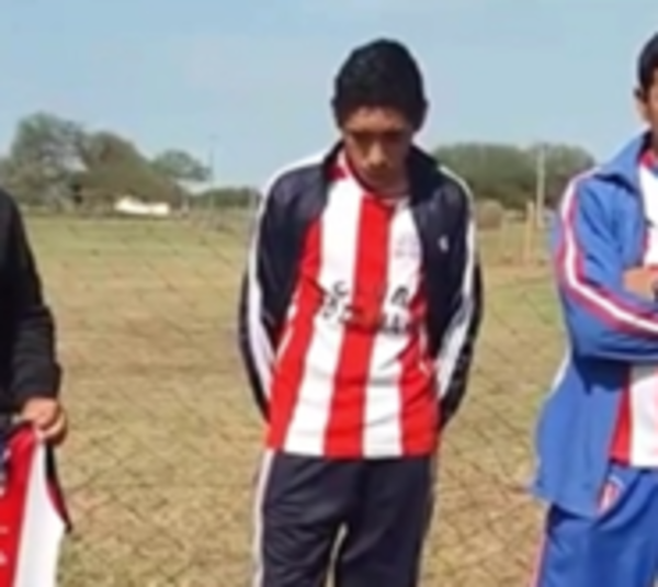 Equipo de fútbol defiende a sospechosos de cuádruple crimen - Paraguay.com