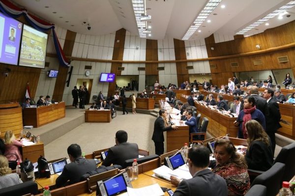 Diputados rechazan veto presidencial a pérdida de investidura » Ñanduti
