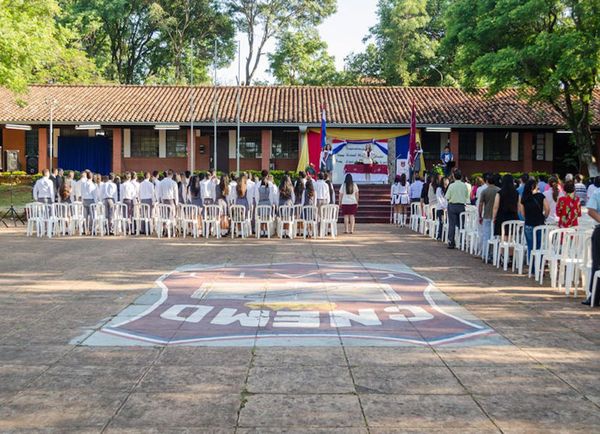 Rechazan a docente denunciado por acoso a alumnas y que ganó concurso - ADN Paraguayo