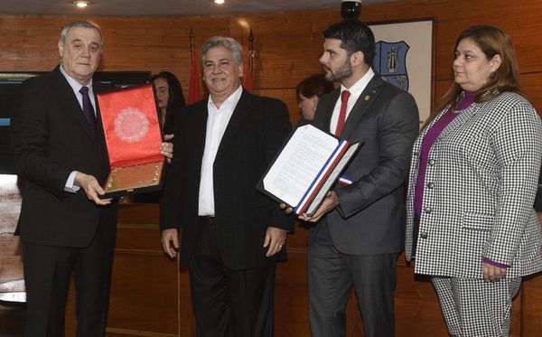 Alta distinción para Alarcón Ríos - Deportes - ABC Color