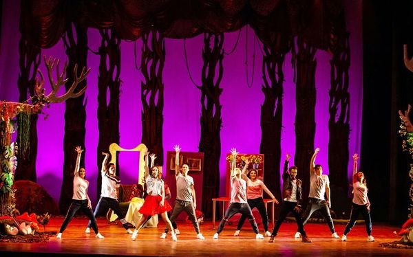El triple desafío de hacer el musical “Lía en el bosque” - Artes y Espectáculos - ABC Color
