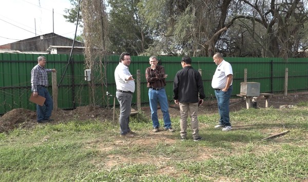 Vecinos del Barrio Centro solicitan construcción de veredas en Filadelfia