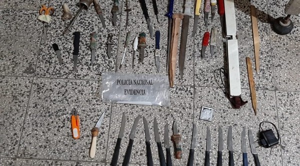 Requisan armas blancas y celulares durante cateo en cárcel de Concepción - ADN Paraguayo