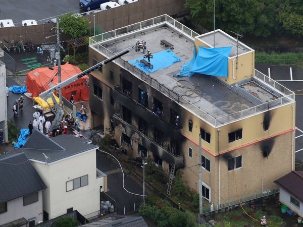 Al menos 33 muertos por incendio provocado en Japón