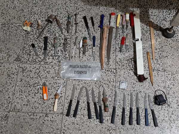 Requisan una importante cantidad de armas blancas en Penitenciaría de Concepción - .::RADIO NACIONAL::.