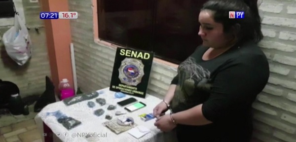 Detienen a mujer que vendía droga en zona de colegios | Noticias Paraguay