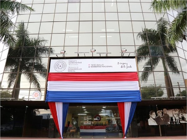 Denuncian masivos despidos en el Ministerio de Desarrollo Social