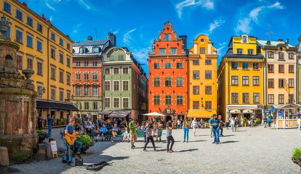 Colores embellecen a la capital de Suecia
