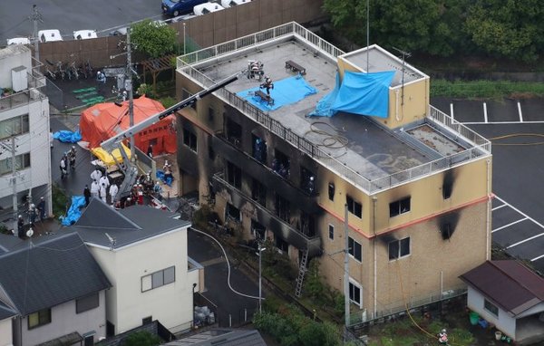 MUNDO | Al menos 33 muertos y decenas de heridos por incendio provocado en Japón