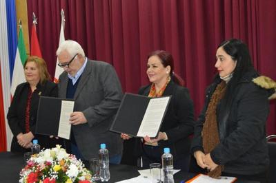 La SFP y la Gobernación de Itapúa acuerdan fortalecer la gestión y el desarrollo de las personas