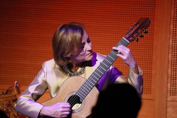 Premiarán con la Guitarra de Plata a Berta Rojas, en México - ADN Paraguayo