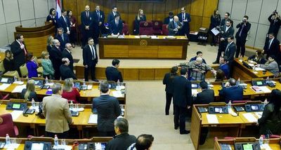 Senadores oguerovia oñesancionava’erãha Riera ha Cubas-pe - ABC Remiandu - ABC Color