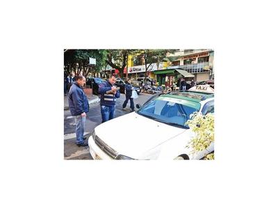 Se inicia el censo para actualizar datos  de paradas de taxis en CDE