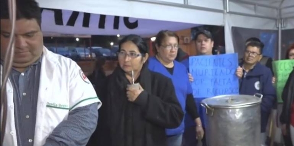 HOY / Funcionarios de Clínicas se manifestarán frente a Hacienda