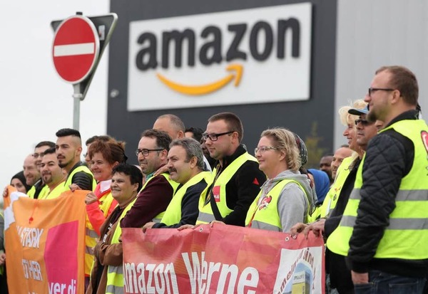 Los trabajadores de Amazon "forzados a orinar en botellas de plástico porque no pueden ir al baño en el turno"