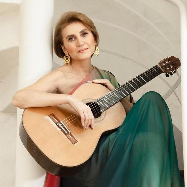 Berta Rojas, la primera mujer en recibir la “Guitarra de Plata” | .::Agencia IP::.