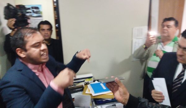 Itá Paraná se niega a entregar administración