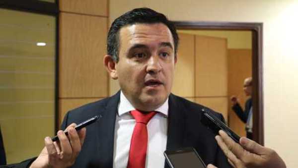 Compra de notebooks entre G. 14 y 22 millones cada una genera "sospechas" » Ñanduti
