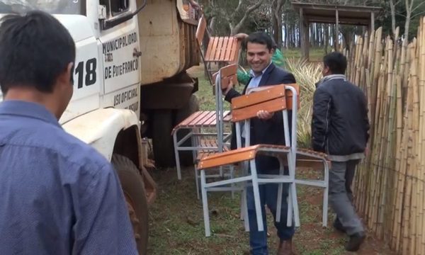 Entregan sillas pedagógicas en escuelas de Paraná Poty