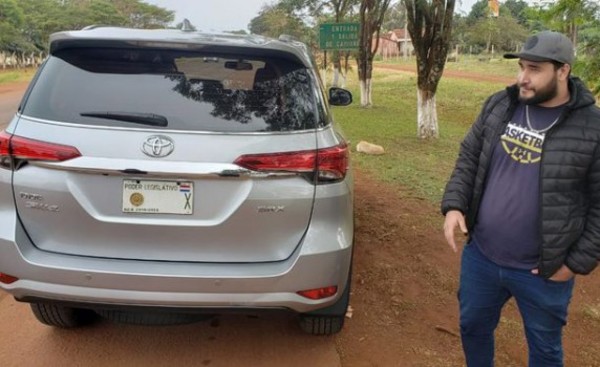 Incautan camioneta robada en Brasil con chapa de Diputado liberal