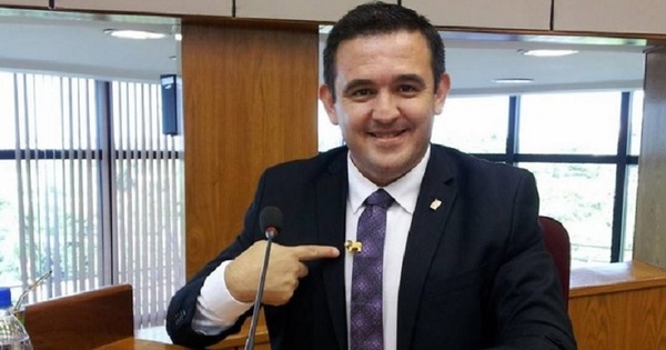 MEC quiere comprar notebooks de G. 14 y 22 millones cada una | Noticias Paraguay