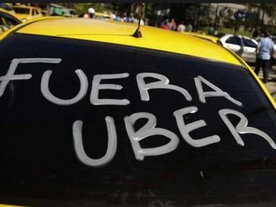 Crean lista de requisitos para que MUV y Uber puedan operar